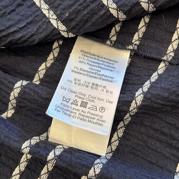 DKNY | Smocked Fit and Flare Dress | Navy Blue & White | Size 10 - Picture 10 of 13